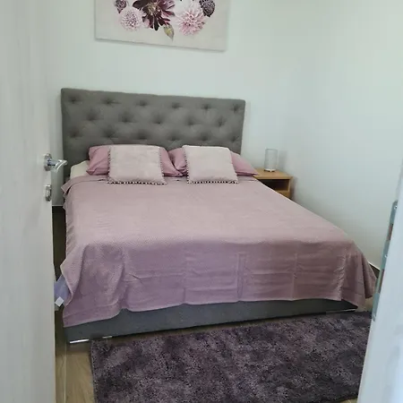 Apartment Ivana *
